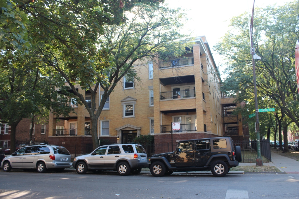 4656 N. Central Park Ave | 12 Unit Apartment Building in Chicago